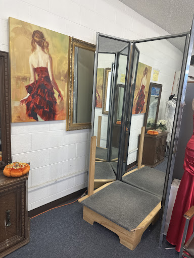 Linda's American Tailoring & Alterations