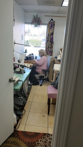 MARTINEZ Alterations & Tailoring