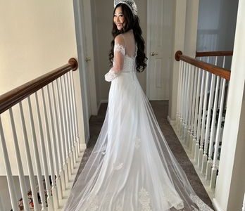 Novia en Áo Dài: Belleza y Elegancia Vietnamita