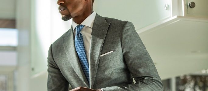 Trajes a Medida H.M. Cole Custom Suits: Elegancia Personalizada