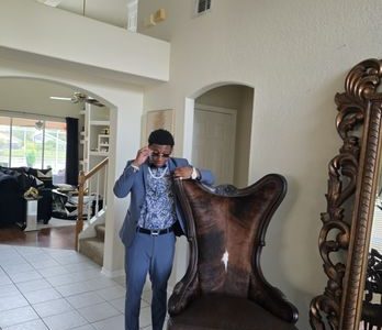 Abuela’s Alterations: Arreglos de Ropa Expertos y Personalizados