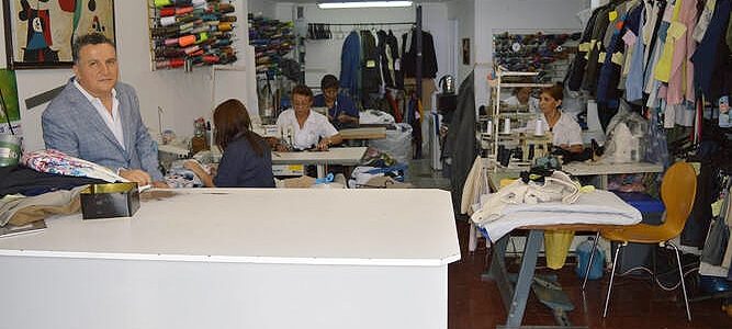 Sastreria La Reina 1 Sastrería La Reina: Trajes a Medida de Alta Calidad y Elegancia